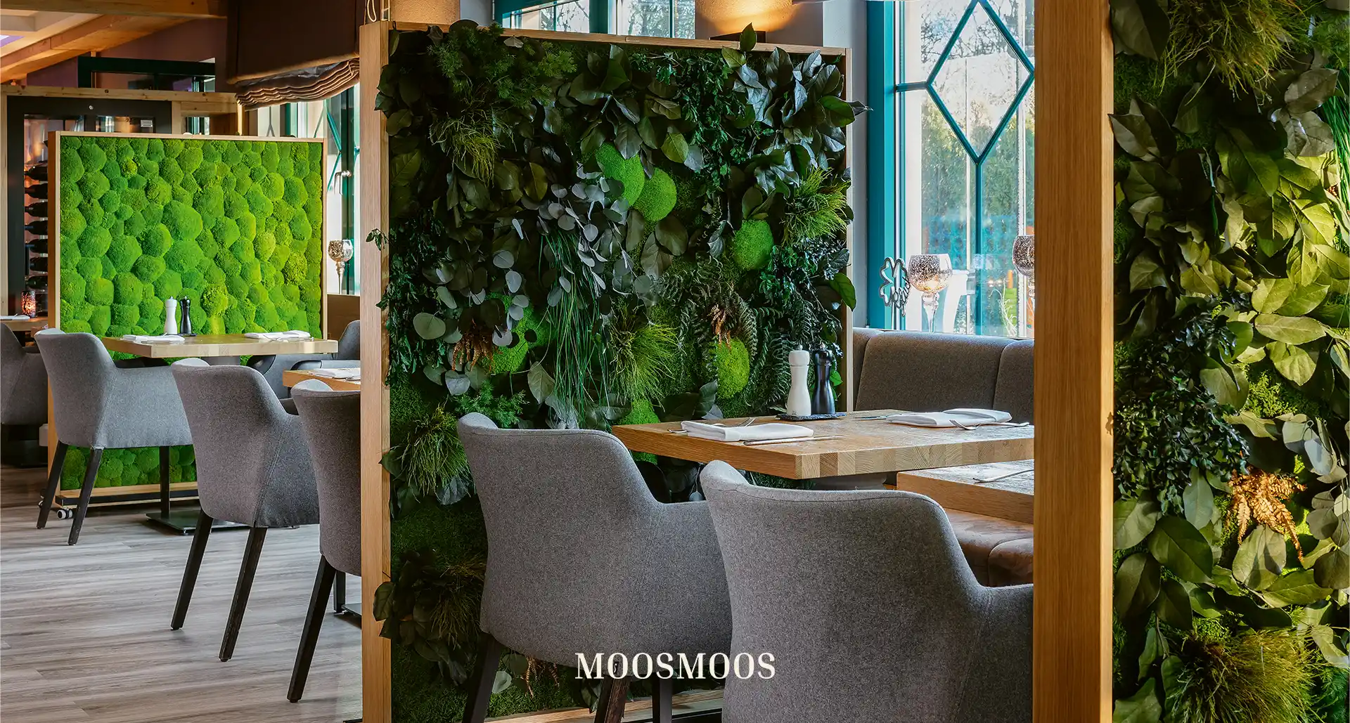 MoosMoos rollbarer Raumteiler und Trennwände aus Moos und Pflanzen